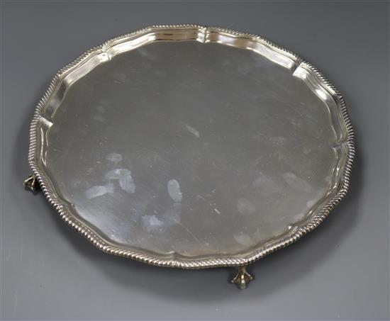 A George V silver salver, by Goldsmiths & Silversmiths Co Ltd, London, 1911, 26.5 oz.